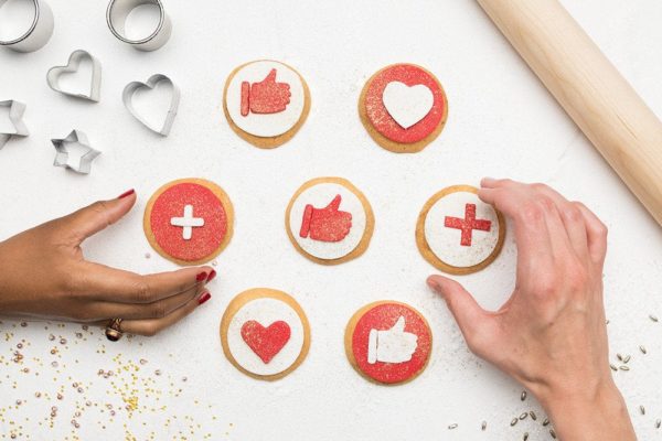 4 entités de médias sociaux faisant la promotion de produits de joaillerie