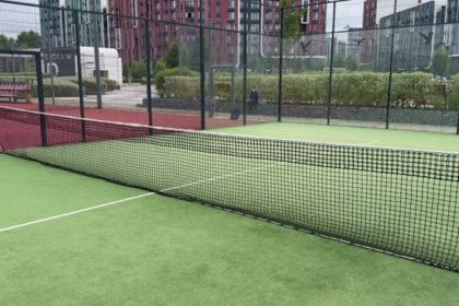 Construction d'un court de tennis en gazon synthétique à Nice