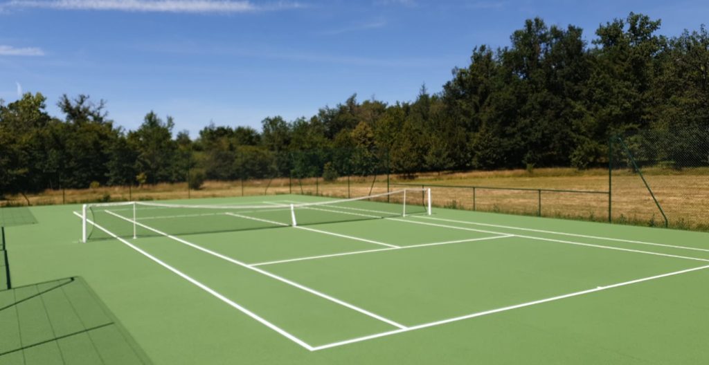 Construction d'un court de tennis en béton poreux à Mougins