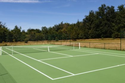 Construction d'un court de tennis en béton poreux à Mougins