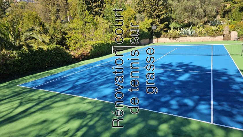 Construction d'un court de tennis en béton poreux à Mougins