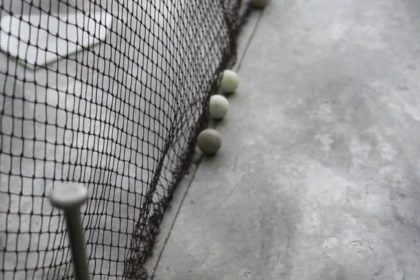 Construction d'un terrain de tennis à Toulon