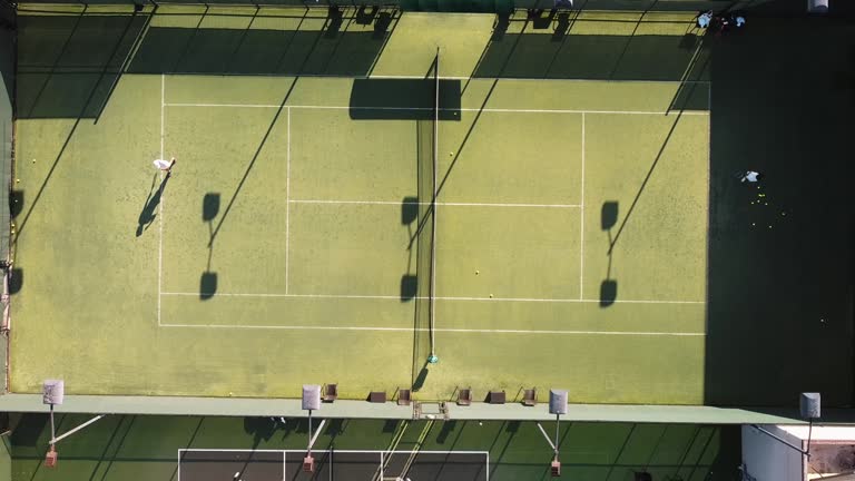 Construction d'un court de tennis à Saint-Raphaël