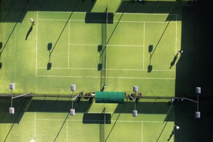 Construction d'un court de tennis en gazon synthétique à Antibes