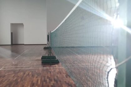 Construction d'un court de tennis à Saint-Raphaël