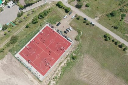 Construction d'un court de tennis à Saint-Raphaël