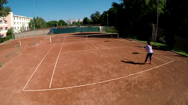 Construction d'un terrain de tennis à Toulon