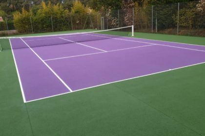 Construction d'un court de tennis en béton poreux à Mougins