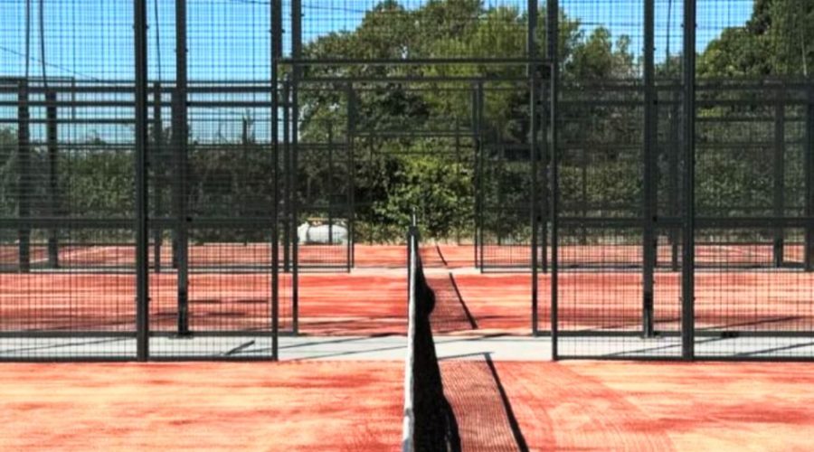 Construction d'un court de tennis à Cannes