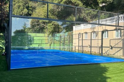 Construction d'un court de tennis à Cannes