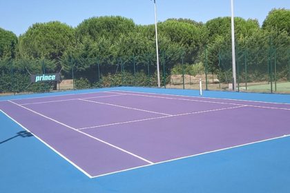 Construction d'un court de tennis à Cannes