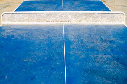 Construction d'un court de tennis en béton poreux à Cannes
