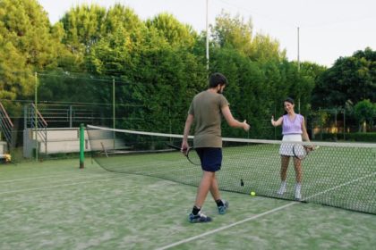 Construction d'un court de tennis en béton poreux à Mougins