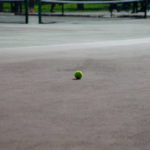 Construction d'un court de tennis en béton poreux à Cannes