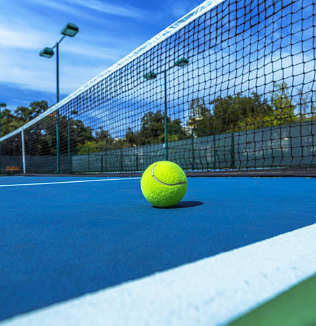 Construction d'un court de tennis à Cannes