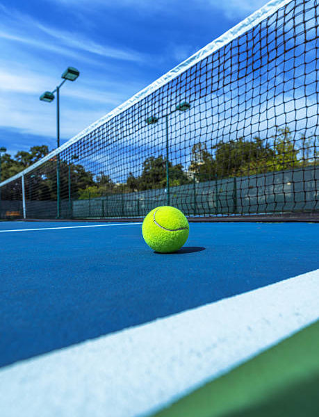 Construction d'un court de tennis à Cannes