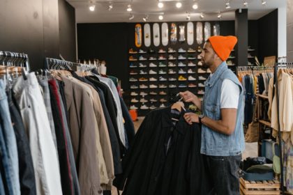 découvrez notre sélection de porte-manteaux élégants et fonctionnels pour organiser votre espace de manière stylée. que ce soit pour l'entrée, le couloir ou la chambre, nos porte-manteaux allient design et praticité pour s'adapter à tous les intérieurs.