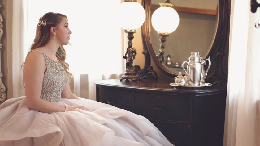 découvrez notre collection de robes élégantes et modernes, parfaites pour toutes les occasions. trouvez le style qui vous mettra en valeur et faites sensation lors de vos événements!