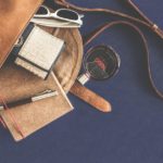 découvrez notre sélection d'accessoires de mode tendance pour compléter votre style. des bijoux raffinés aux sacs élégants, trouvez l'inspiration pour rehausser vos tenues et exprimer votre personnalité avec flair.