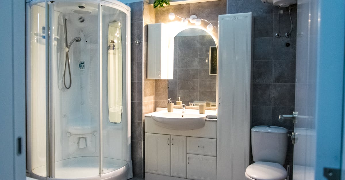 découvrez notre large sélection d'accessoires de douche, allant des porte-savons élégants aux rideaux de douche design. améliorez votre expérience de bain avec des produits pratiques et esthétiques, conçus pour s'adapter à tous les styles de salle de bains.