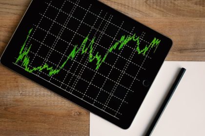 découvrez le monde passionnant du trading ! apprenez les stratégies, techniques et astuces pour investir dans les marchés financiers. que vous soyez débutant ou trader expérimenté, trouvez des conseils et des analyses pour maximiser vos profits.