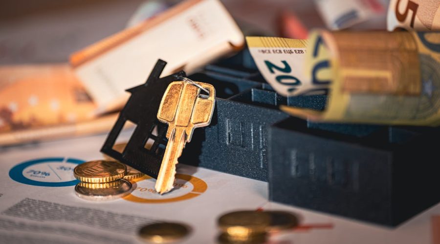 découvrez les tendances actuelles de l'immobilier : évolution du marché, prix, innovations et conseils pour acheter ou vendre un bien en 2024.