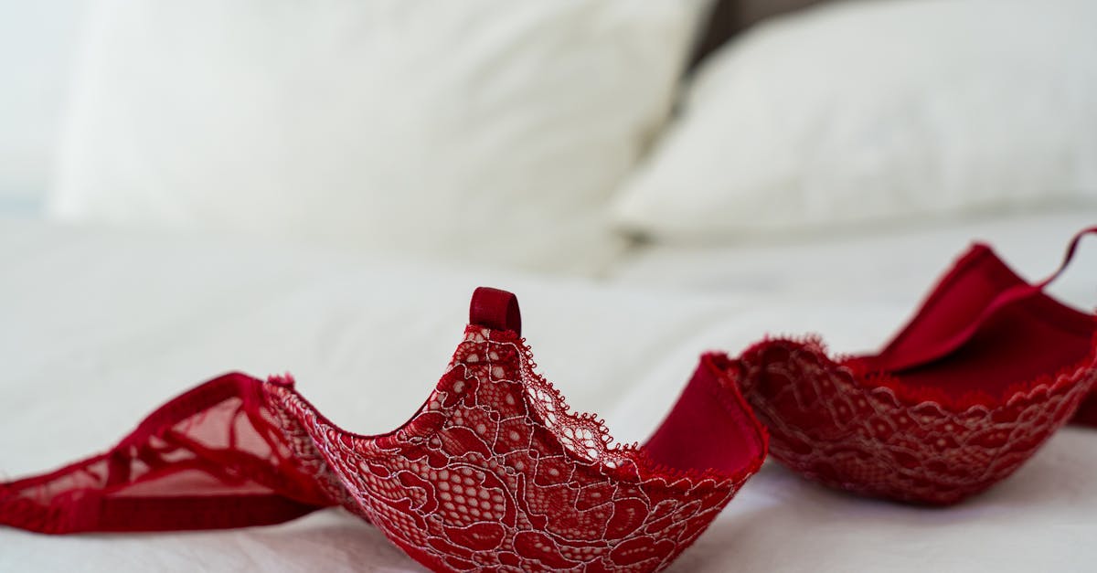 découvrez notre collection de lingerie élégante et confortable, conçue pour sublimer toutes les silhouettes. optez pour des ensembles raffinés, des matières douces et des coupes modernes pour vous sentir belle au quotidien.