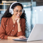 La Création Charte Graphique Paris joue un rôle central dans l’identité visuelle d’une entreprise. En effet, elle définit l’ensemble des éléments