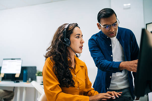 La première étape pour réussir une Création Charte Graphique Paris consiste à comprendre son rôle stratégique dans votre branding.