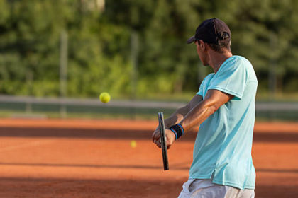 construction court de tennis terre battue dans Le Mans